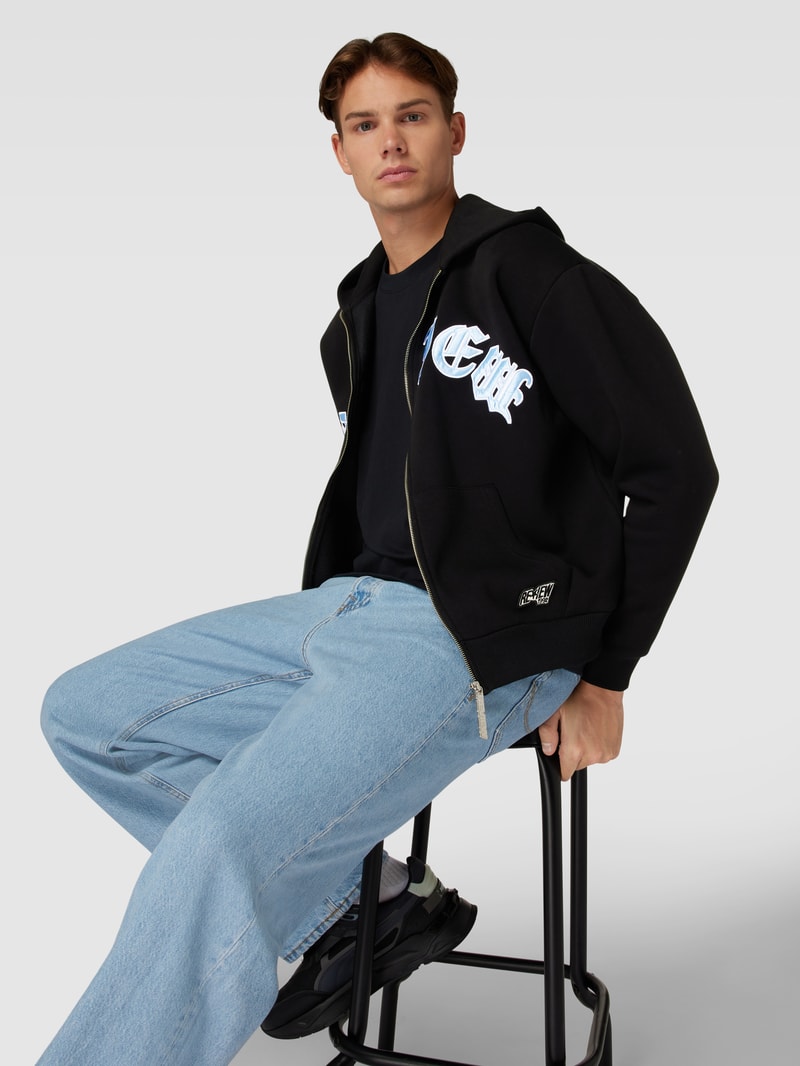 Sweatjacke mit Reißverschluss in schwarz