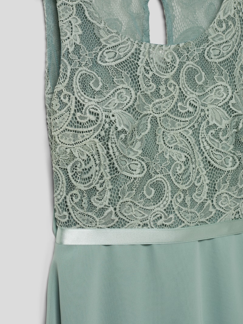 Kleid mit Spitzenbesatz in mint