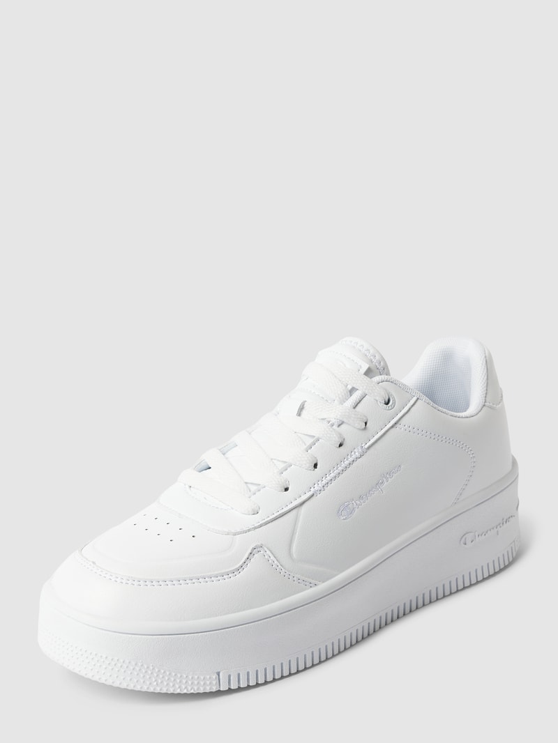 Sneaker mit Label-Detail in weiß
