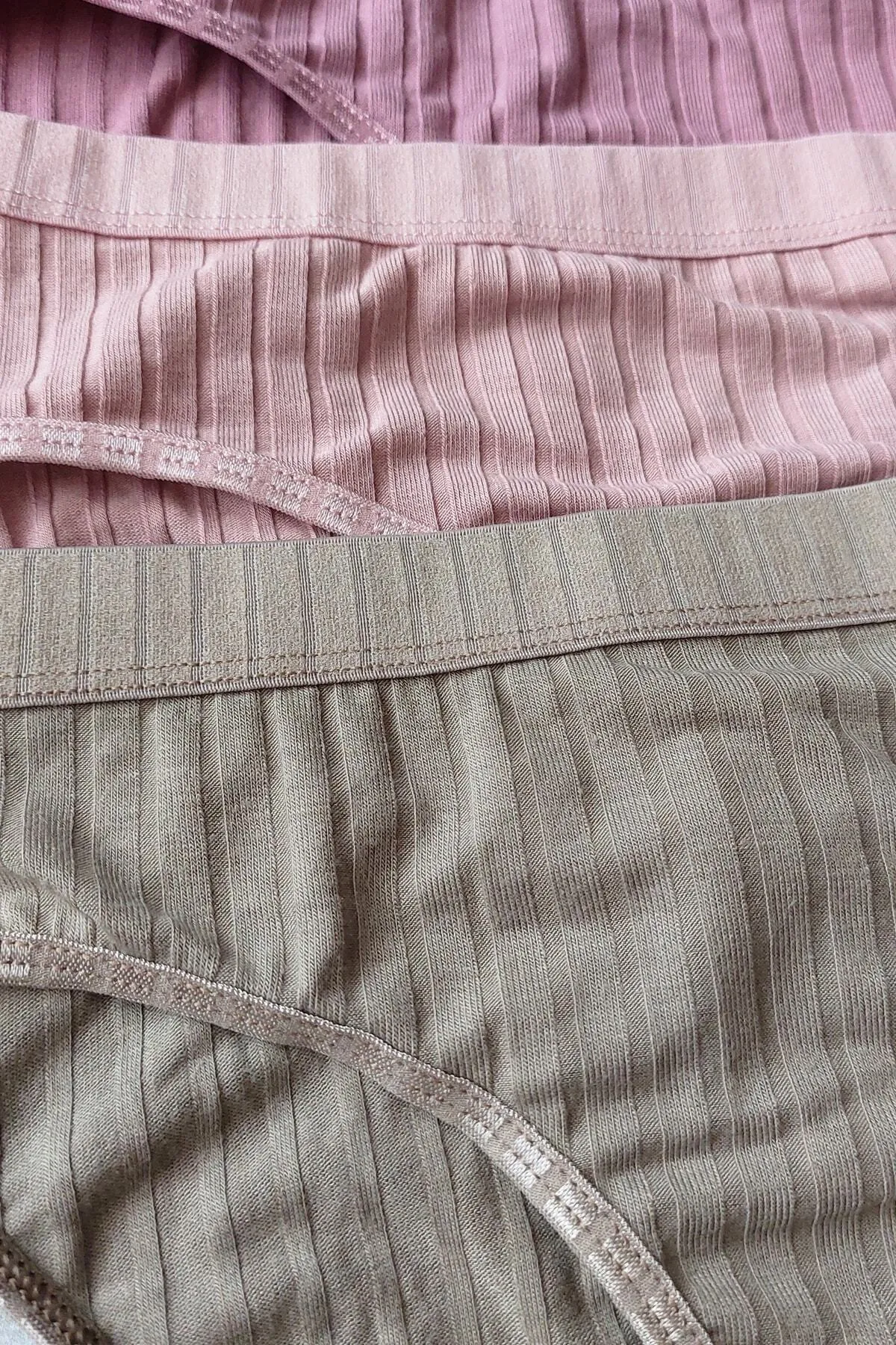 Sensu  5-teiliges Slip-Slip-Set für Damen mit Kordel und weichen Farben – Kts3053