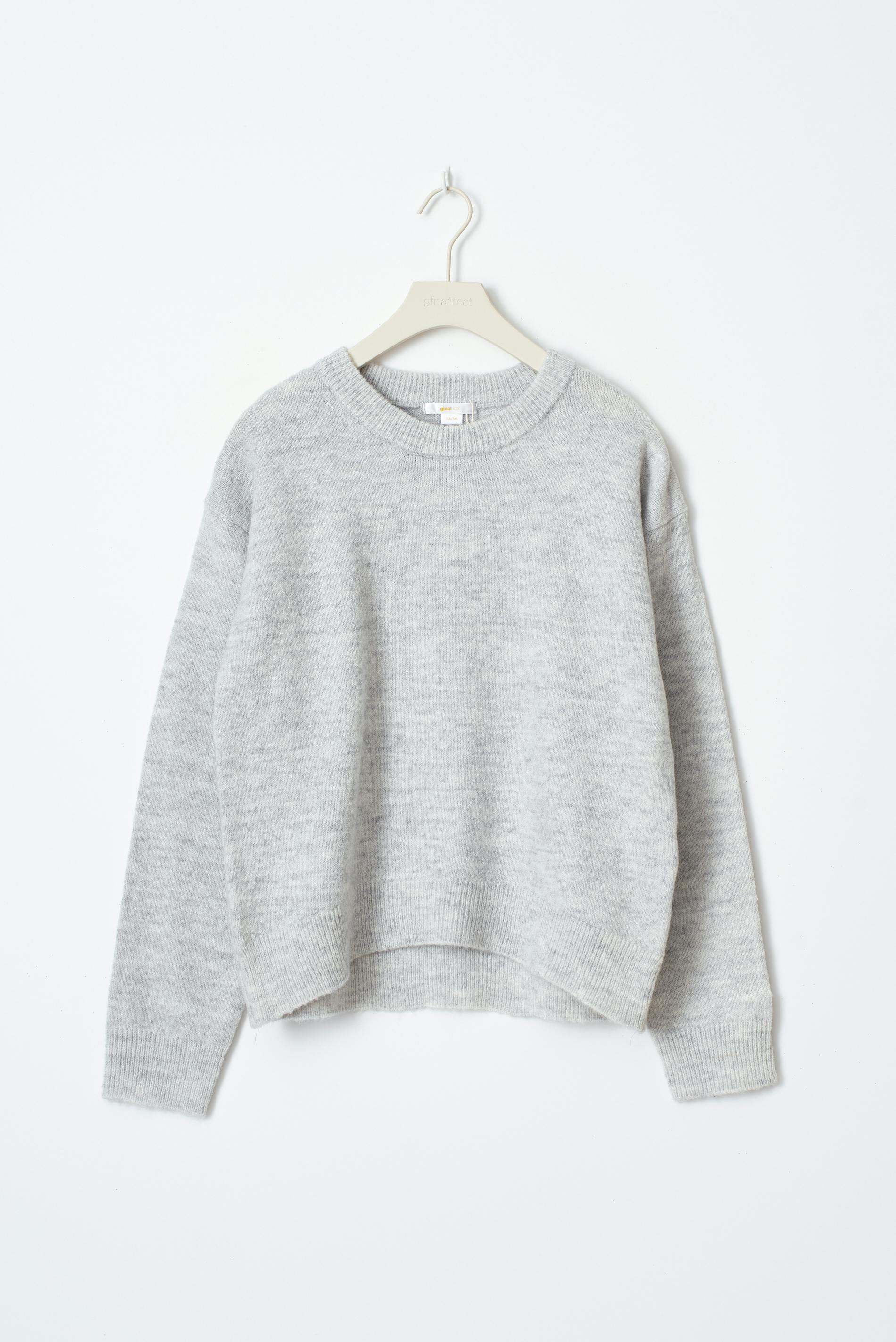 Y knitted sweater