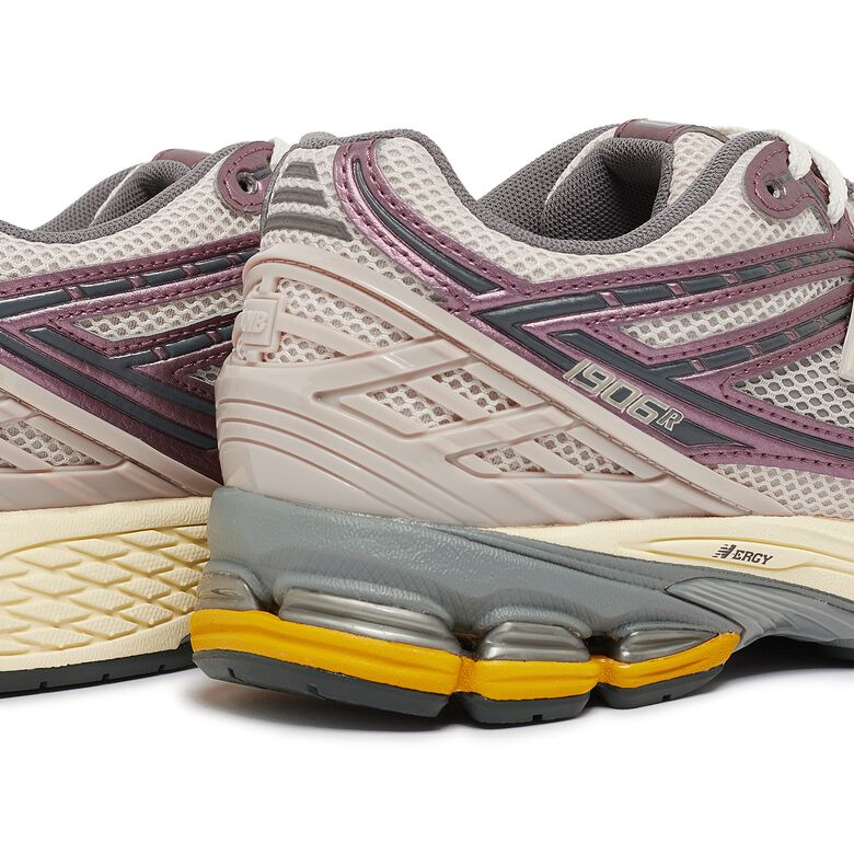 New Balance M1906RRA licorice