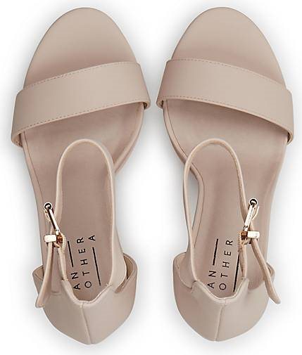 Another A Sandalette