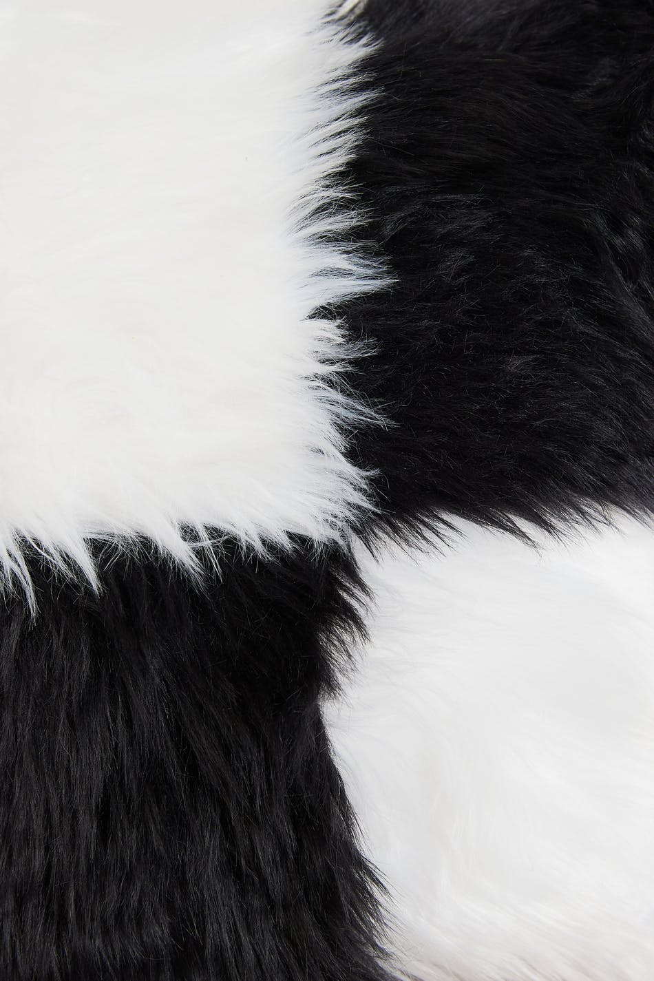 Gina fur pillow