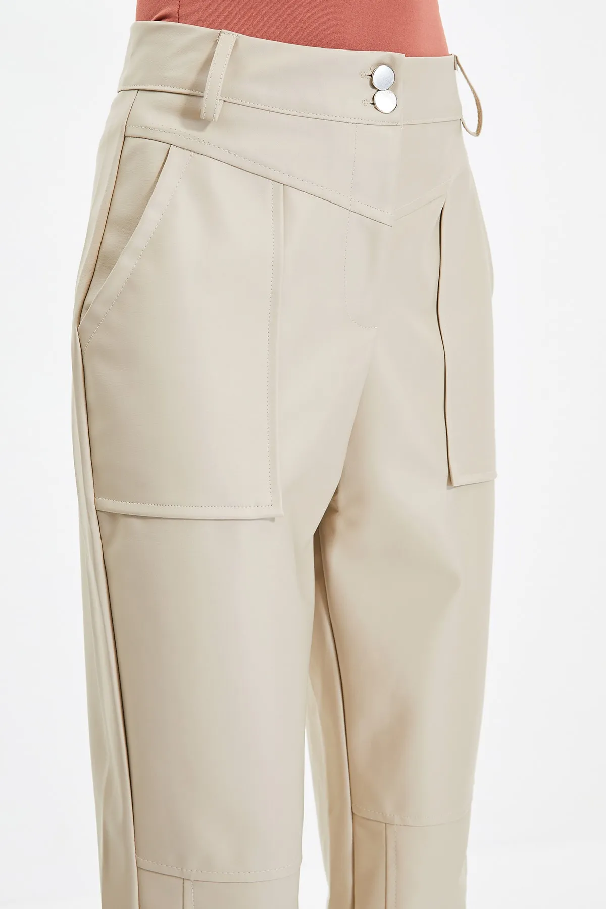 Trendyol Collection  Stone Cigarette gewebte Kunstlederhose TWOAW22PL0347