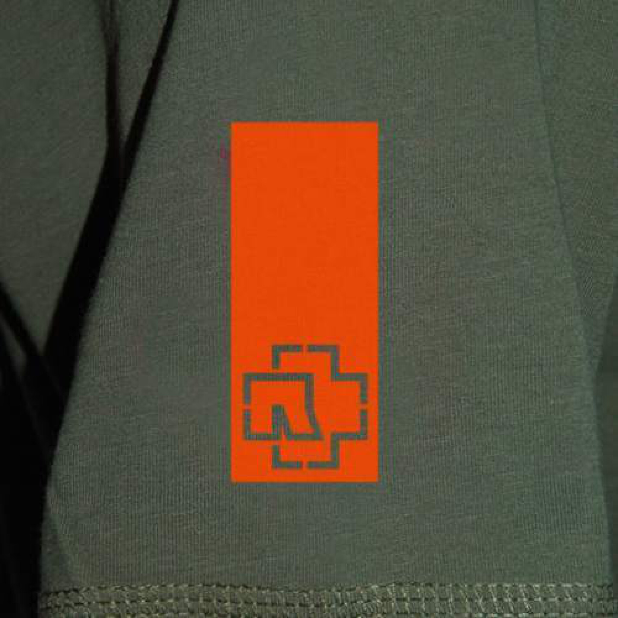 T-Shirt ”Logo” *armeegrün*