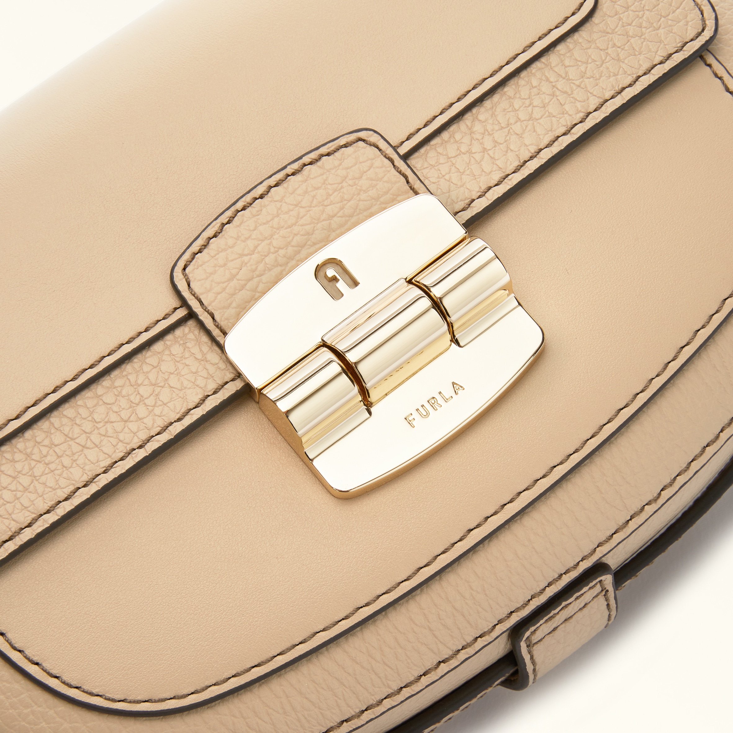 Furla Club 2