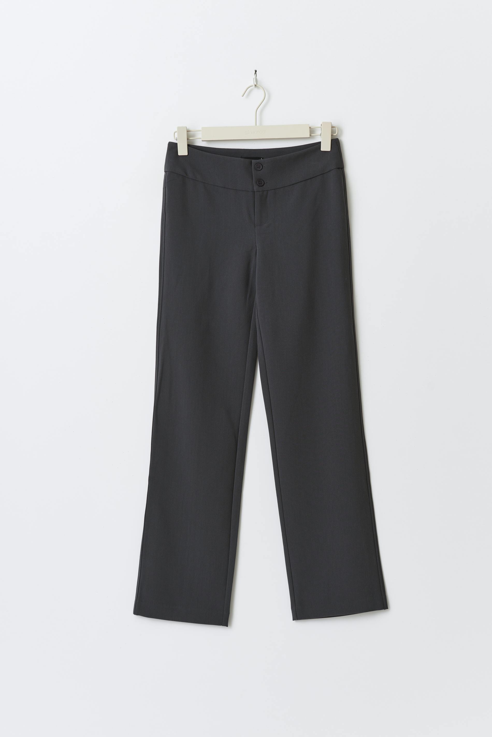 Low straight trousers