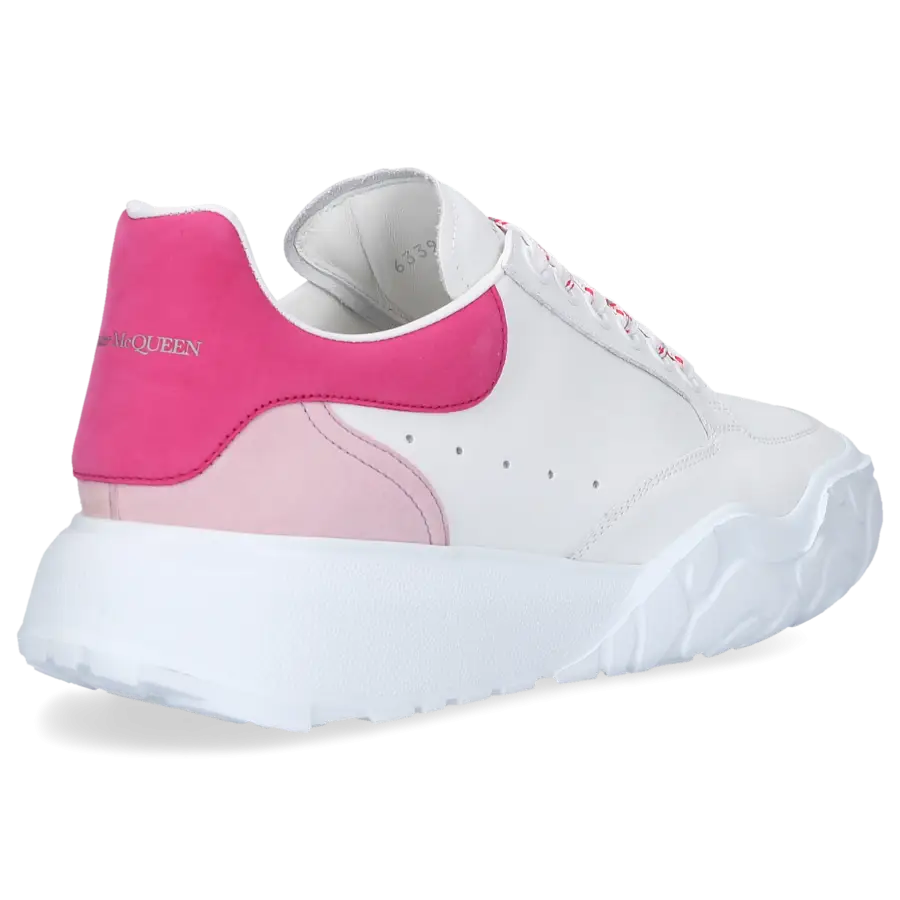 Alexander McQueen - Sneaker low COURT Kalbsleder - pink