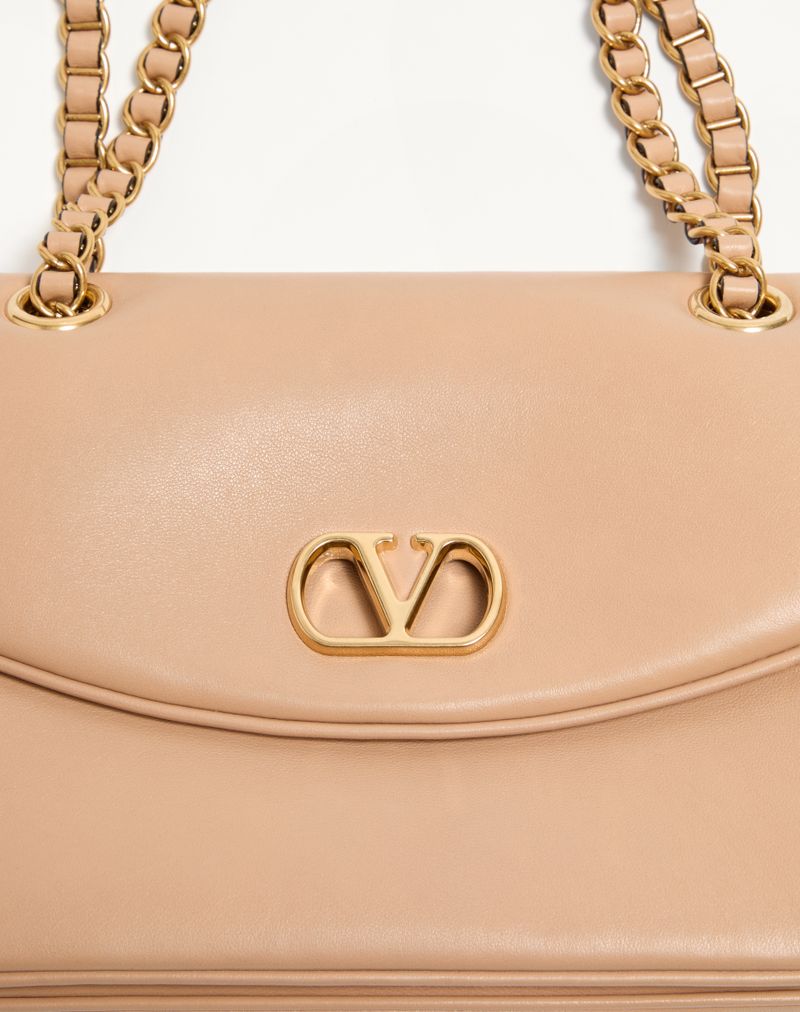 Bolsa Valentino Garavani Djuna com corrente média em couro napa