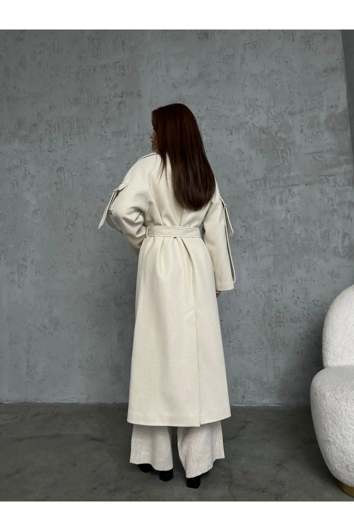 Laluvia  Premium-Mantel mit beigefarbenen Ärmeln und Taschendetail