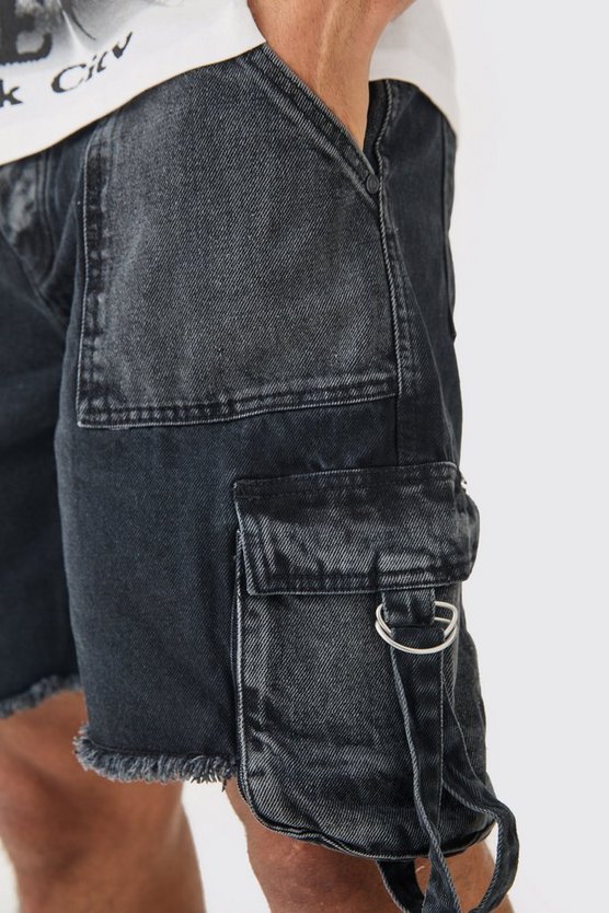 Lockere Jeansshorts mit Cargo-Taschen in Schwarz