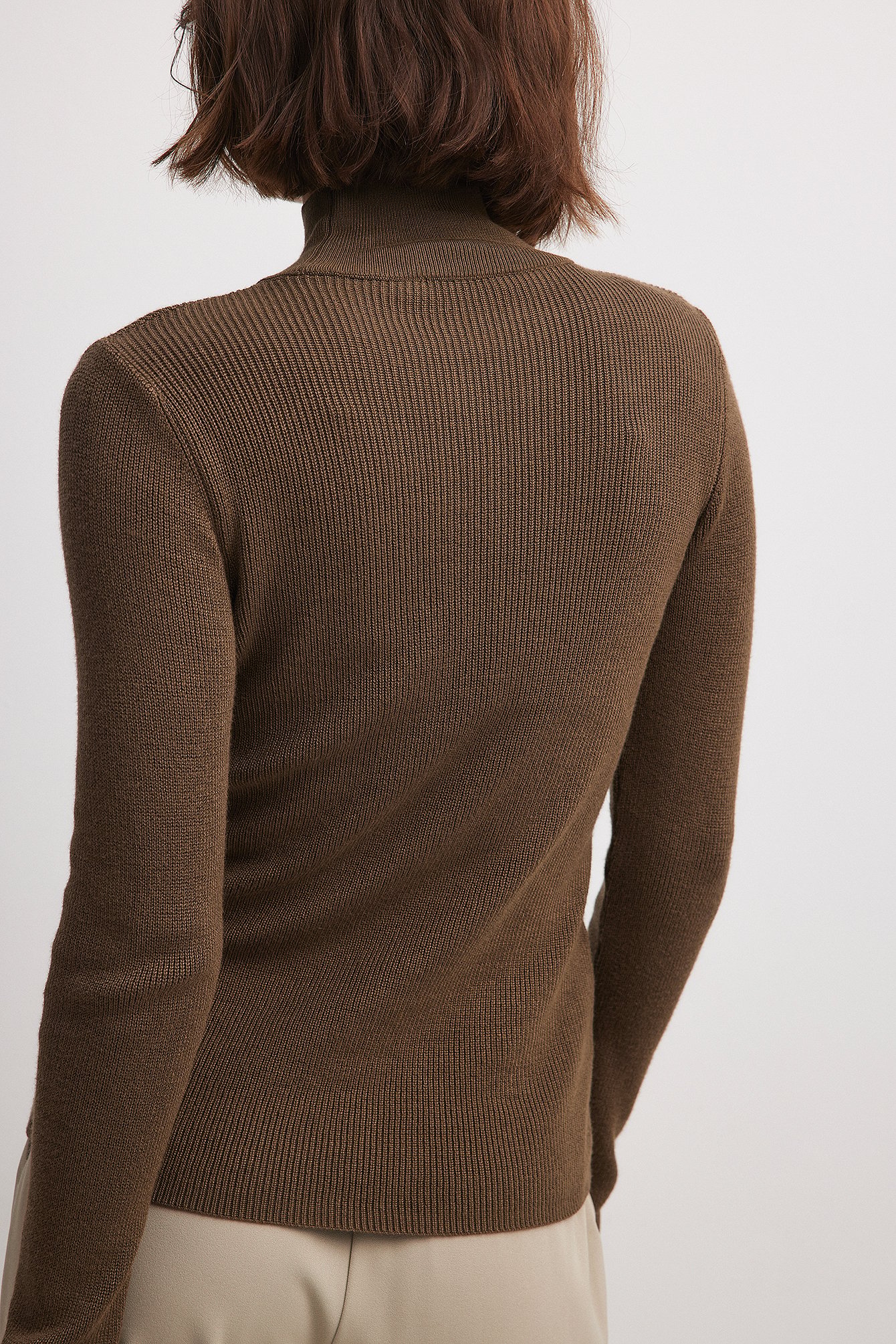 Langärmeliger Rollkragenpullover mit Rippenstrick