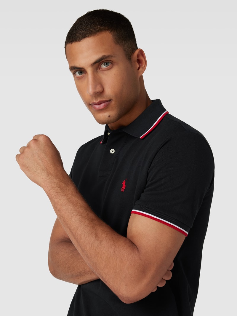 Poloshirt mit Kontraststreifen in schwarz