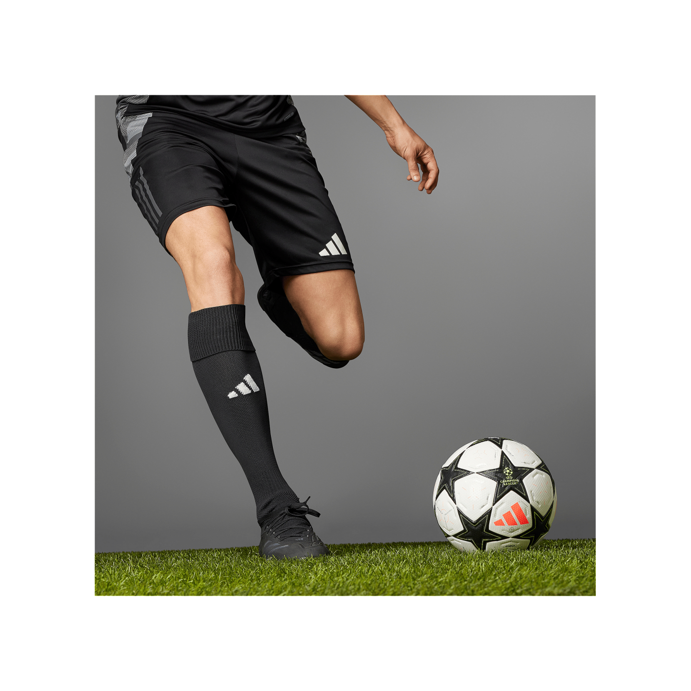 adidas UCL Pro Spielball Weiss