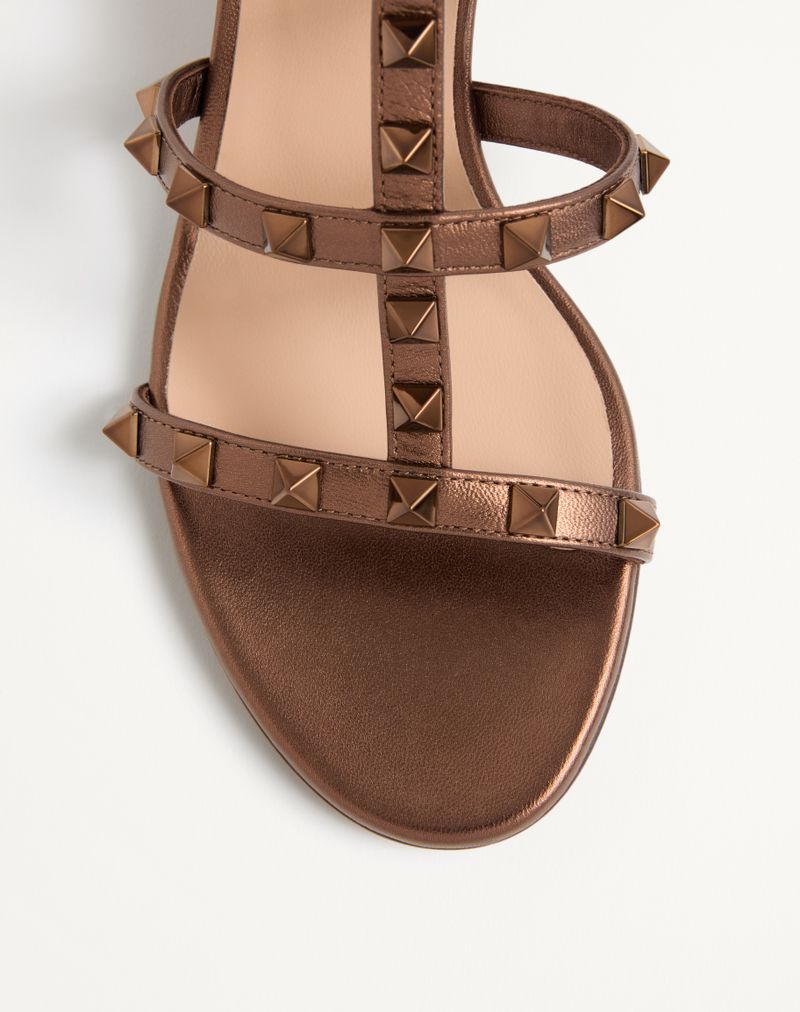 Sandália Rockstud Slider em couro de bezerro metalizado 60mm