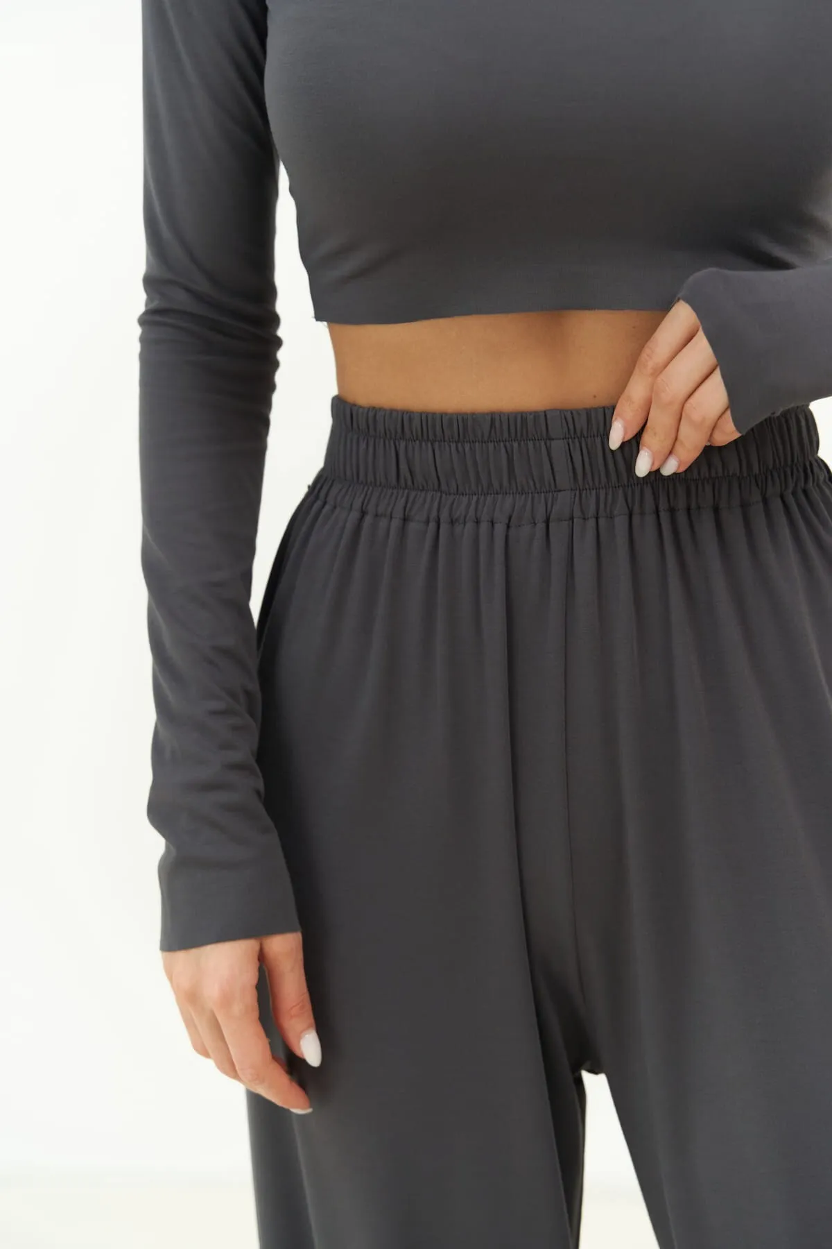 MAİ COLLECTİON  Jany Langärmliges, anthrazitfarbenes Crop-Hosen-Set