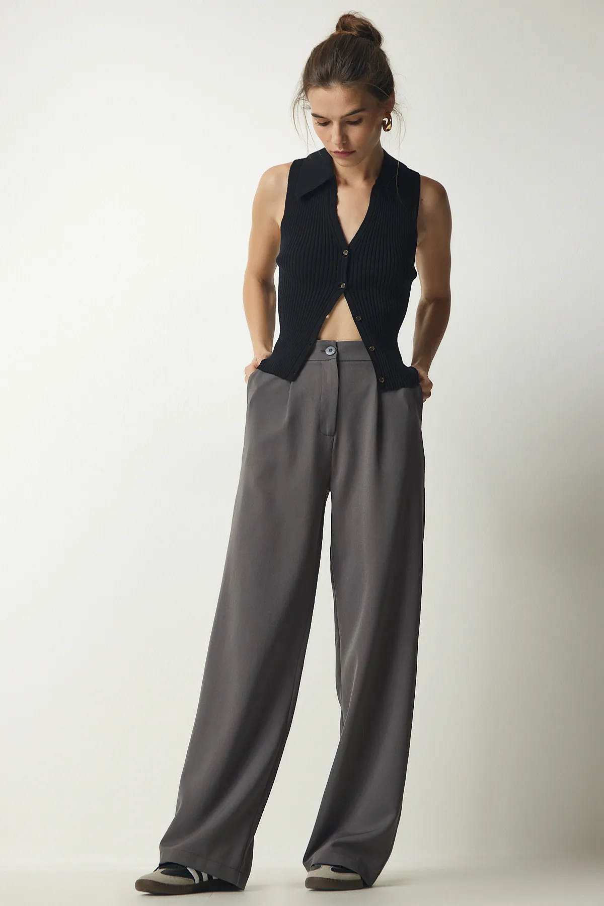 Happiness İstanbul  Graue plissierte Webhose für Damen UB00188