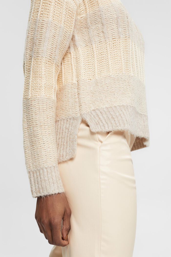Strukturierter Pullover mit Pailletten