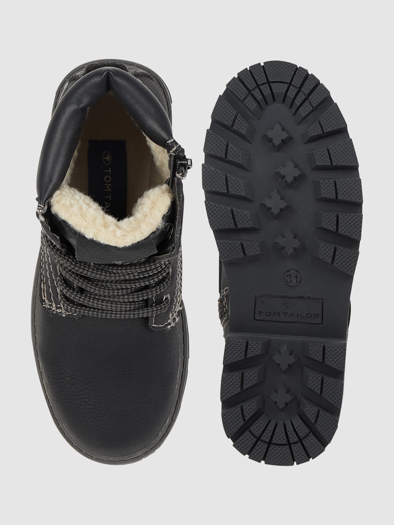 Boots in Leder-Optik mit Teddyfutter in schwarz