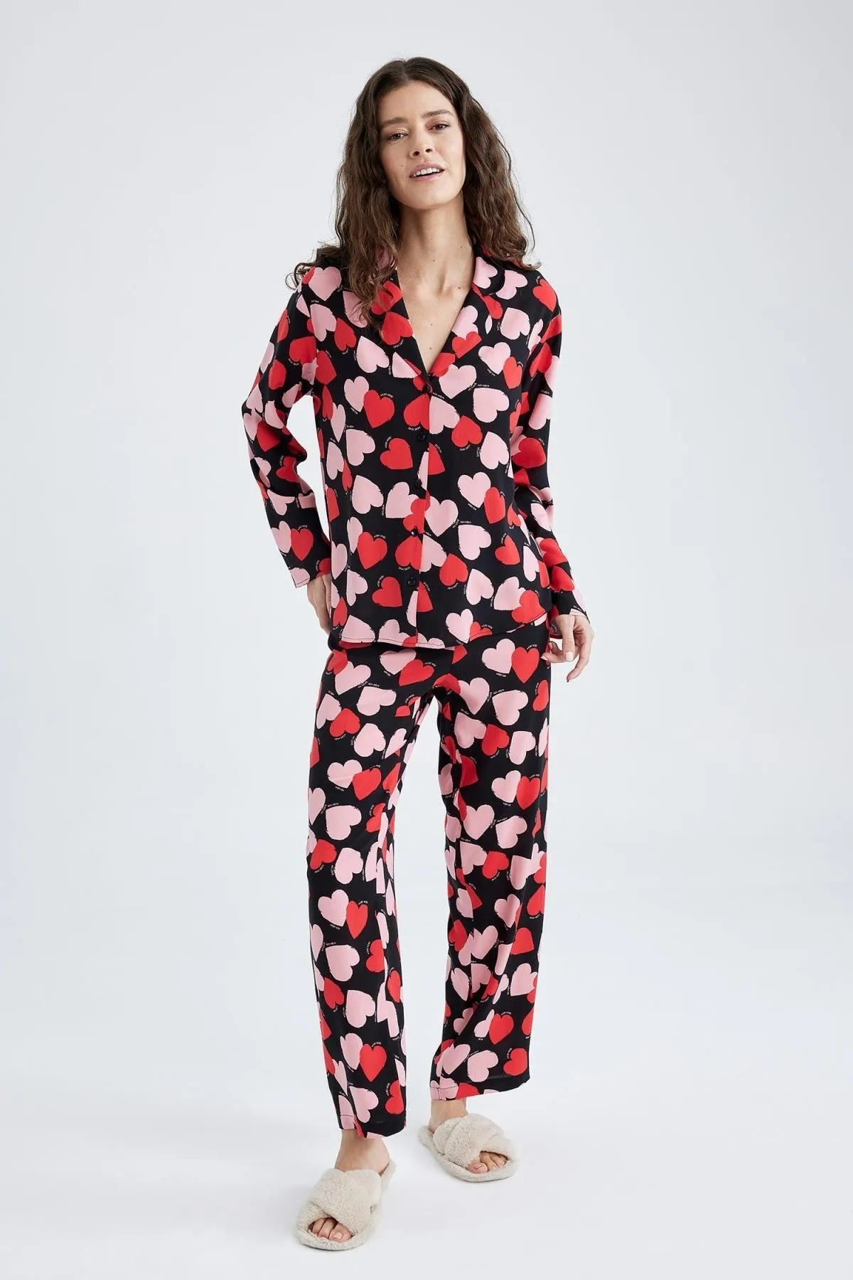 DeFacto  Fall In Love Regular Fit Pyjamahose aus Viskose mit Herzmuster