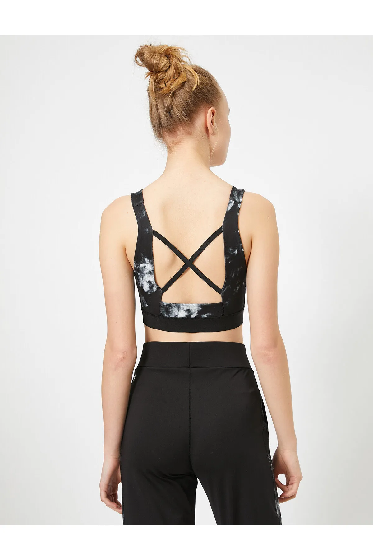 Koton  Schwarz gemusterter Sport-BH für Damen 0YAK32640NK