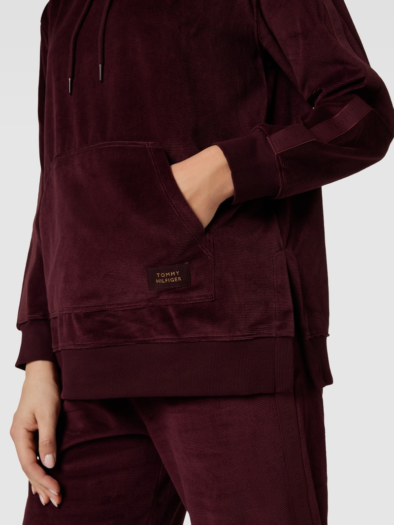 Hoodie aus Samt in bordeaux rot