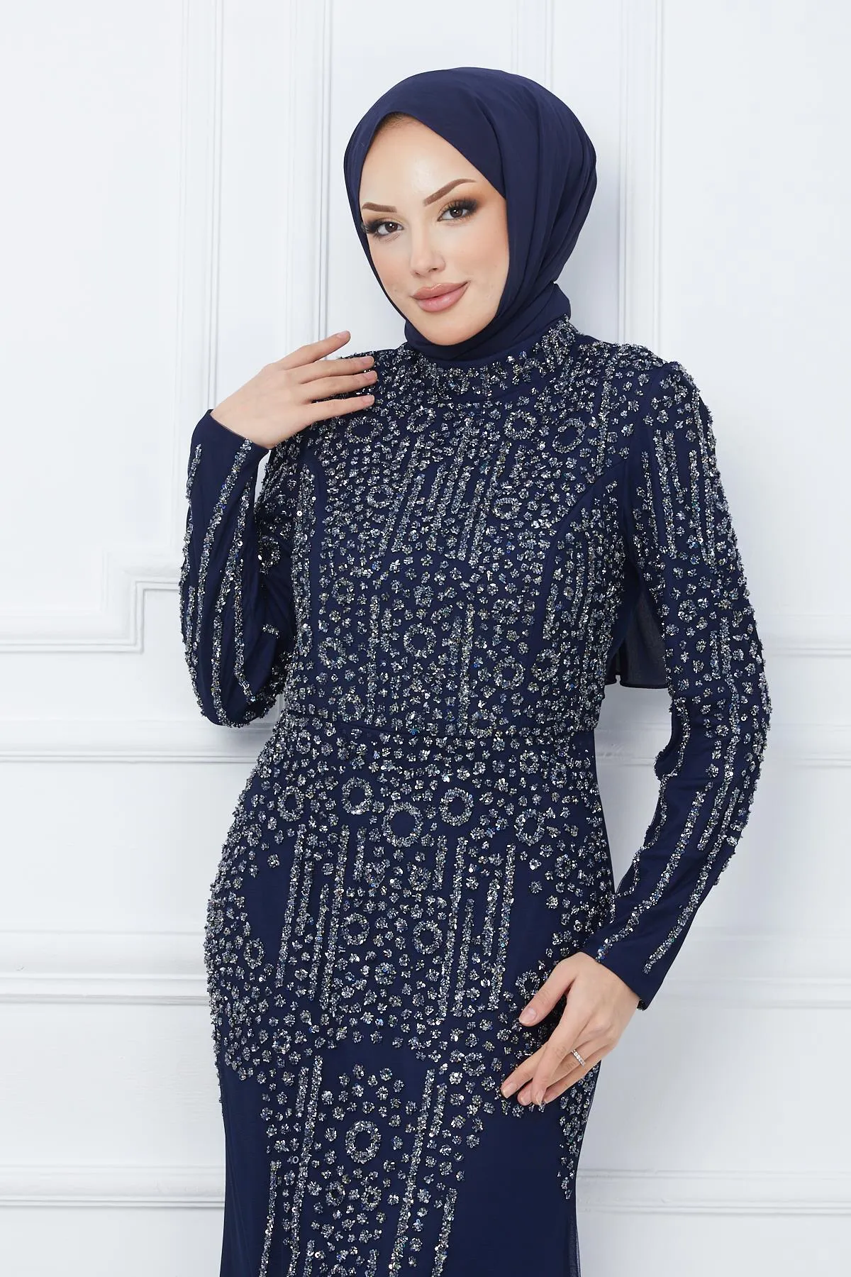 Olcay  Mit Perlen und Juwelen besetztes Tüll-Hijab-Abendkleid, MARINEBLAU 1663