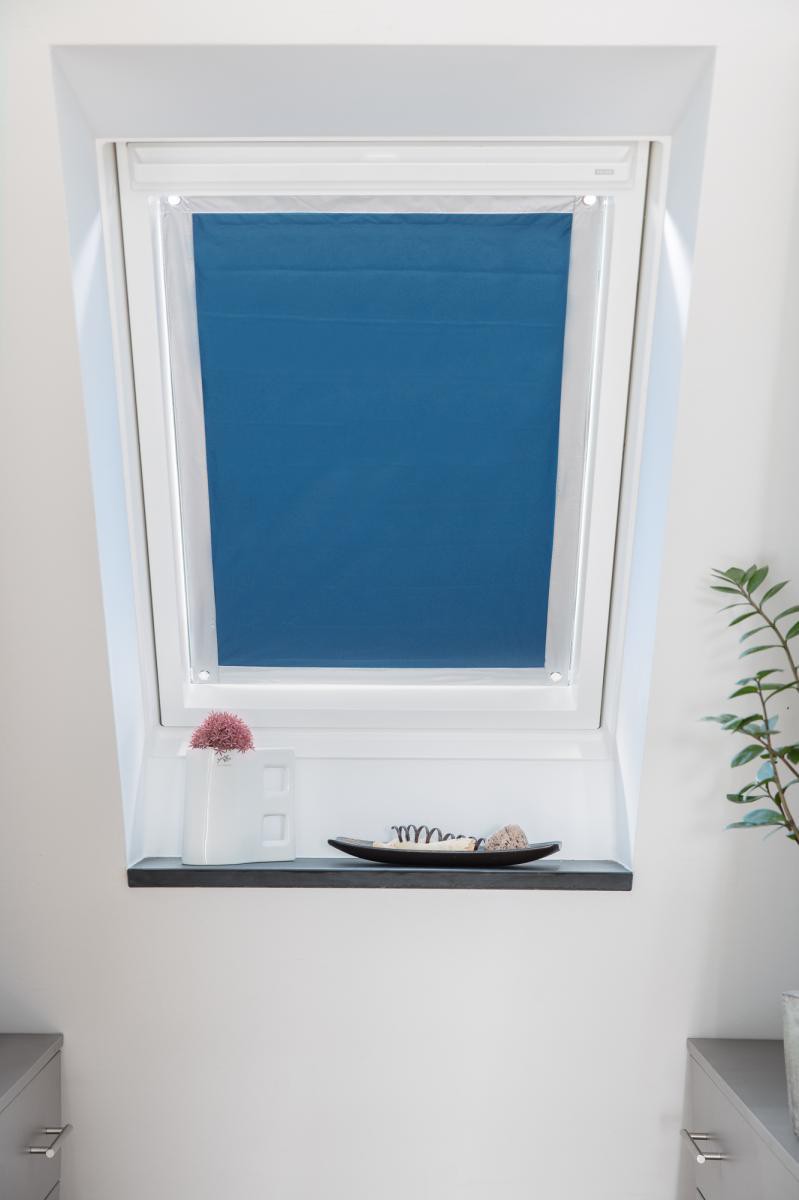 Lichtblick Dachfenster Sonnenschutz Haftfix, ohne Bohren, Blau, 94 cm x 118,9 cm (B x L)