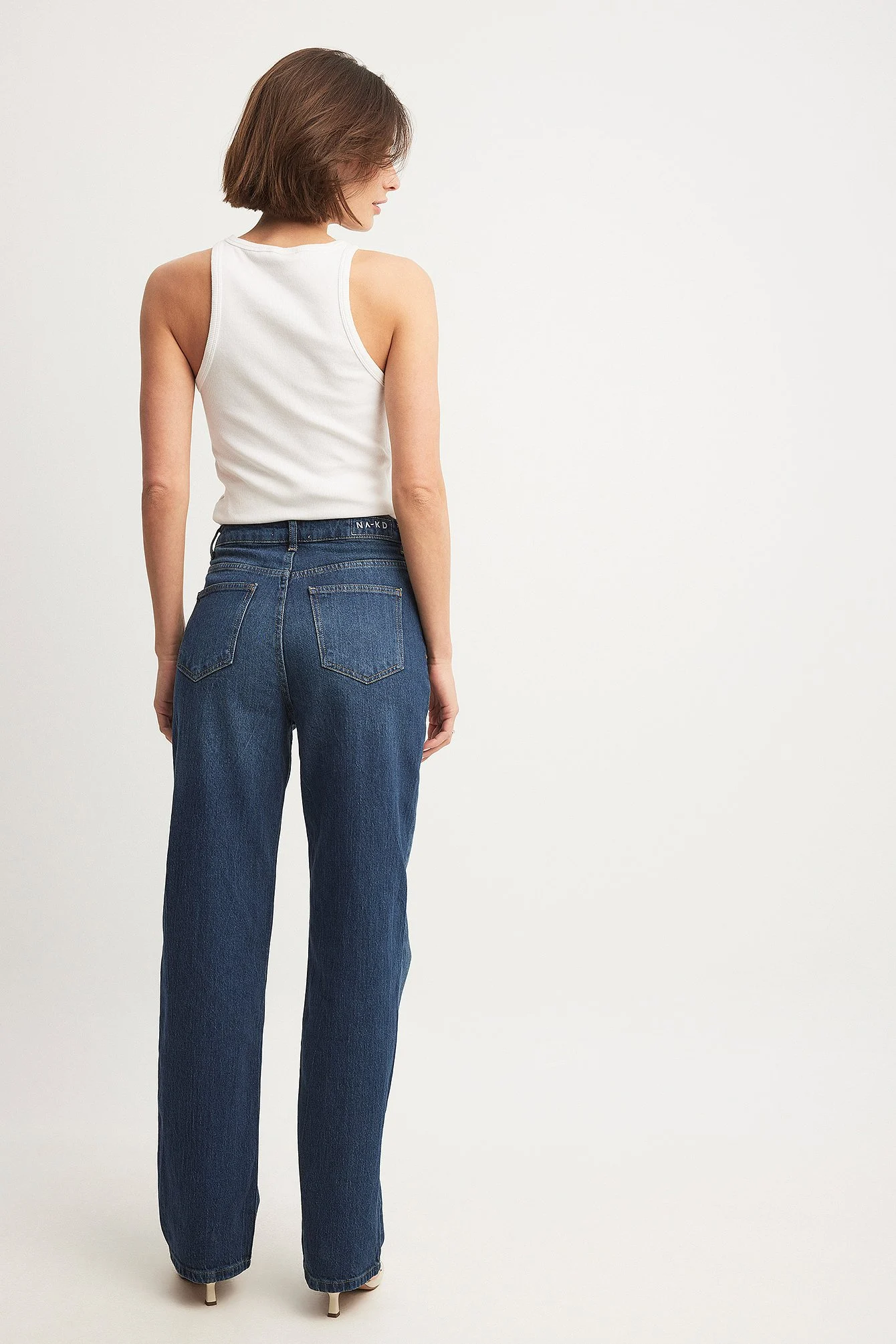 Gerade geschnittene Jeans mit hoher Taille