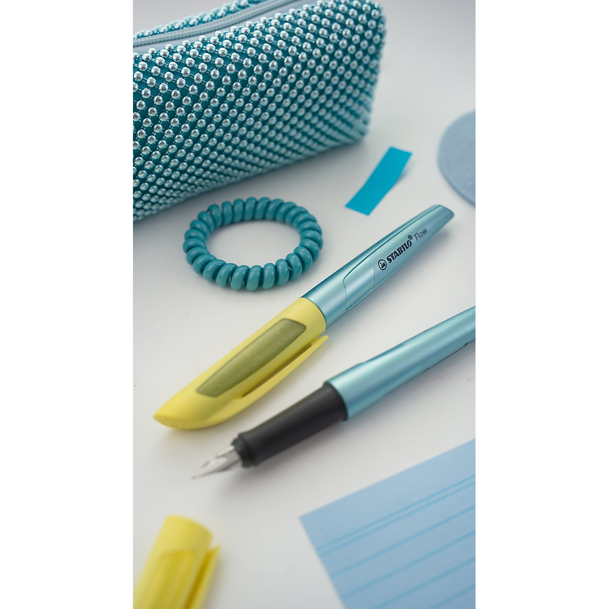 Füllhalter Flow COSMETIC M-Feder metallic blau/gelb, inkl. Patrone