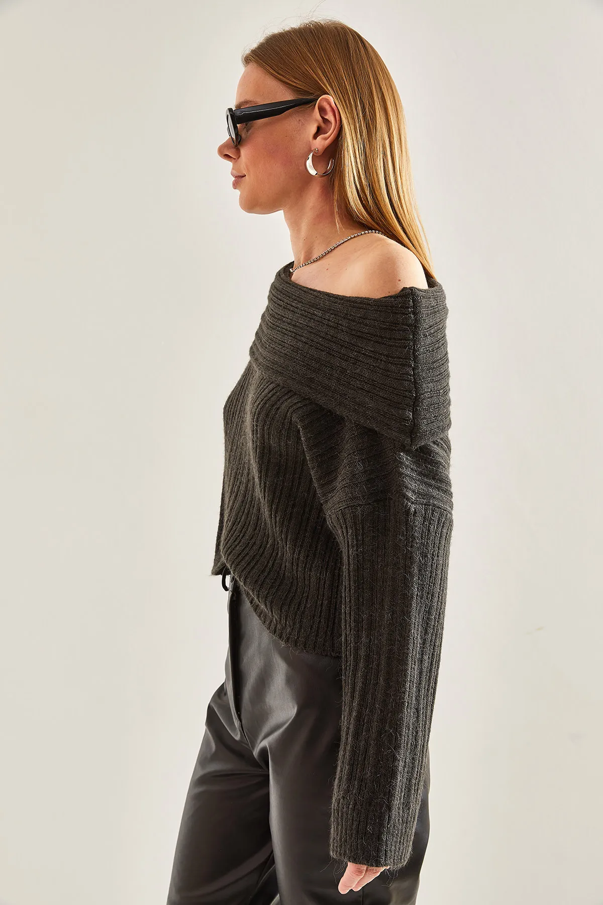 Bianco Lucci  Damenpullover mit Rüschenkragen