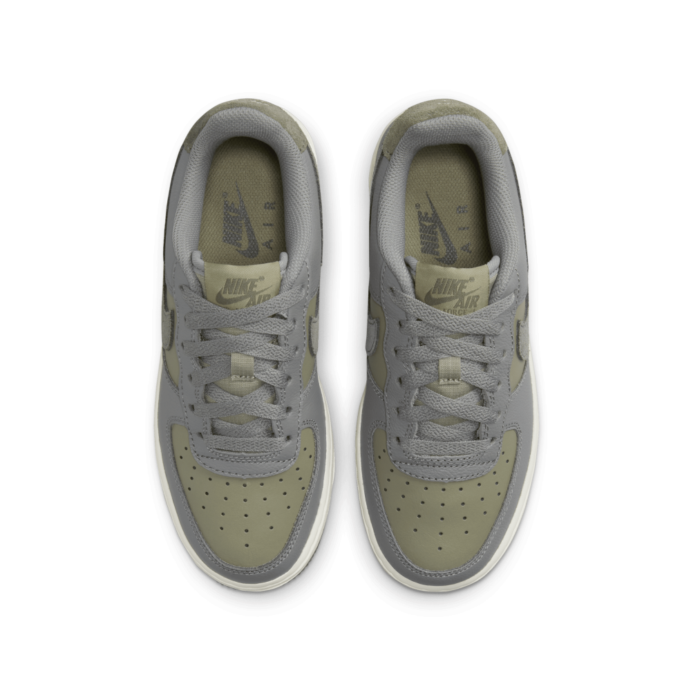 Nike Air Force 1 LV8 FQ6948-001 / grau