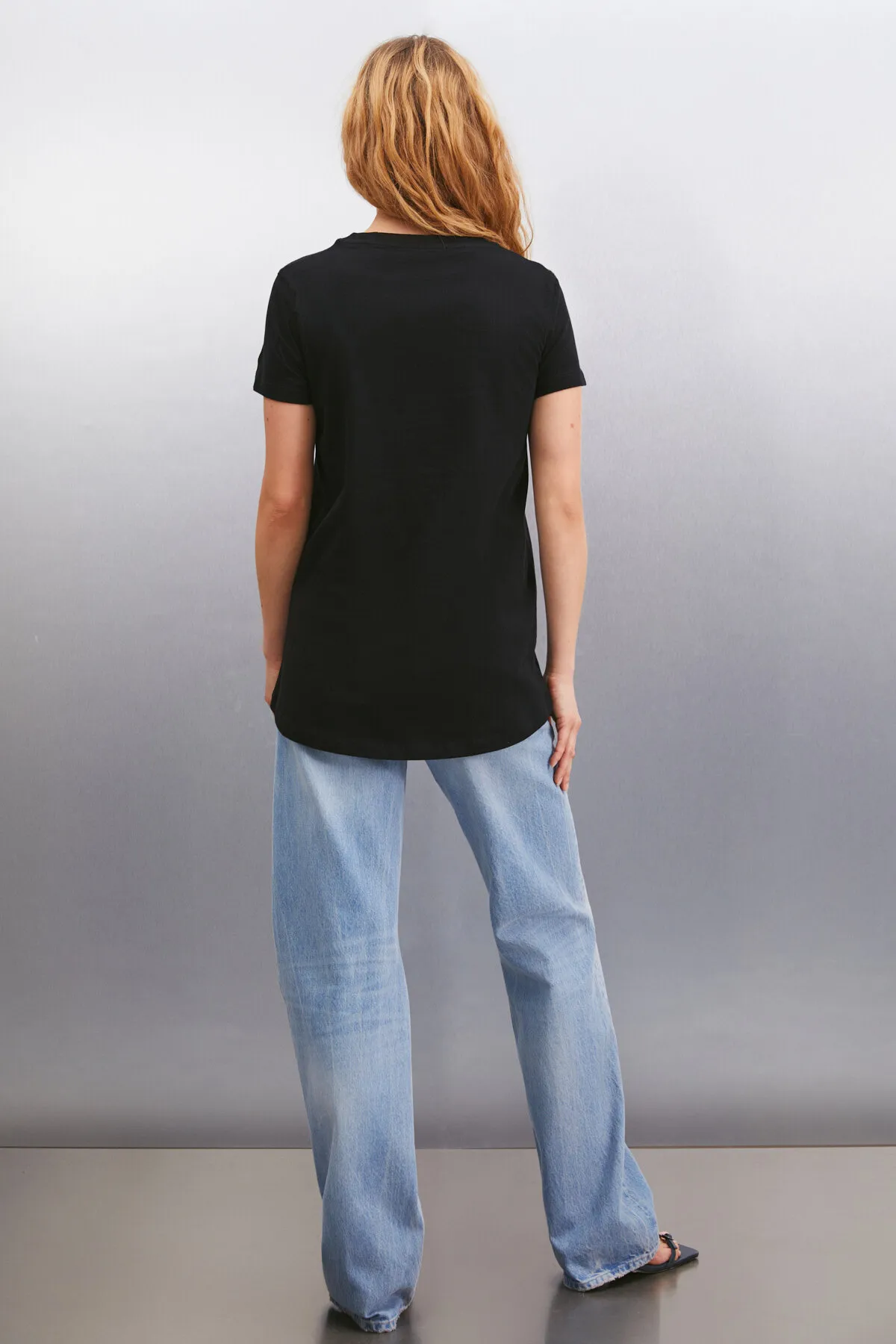 GRIMELANGE  Samantha Damen-T-Shirt mit Rundhalsausschnitt aus 100 % Baumwolle in Schwarz