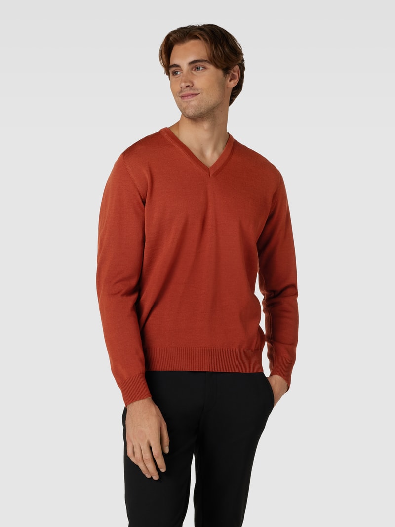 Strickpullover mit Label-Patch in kupfer