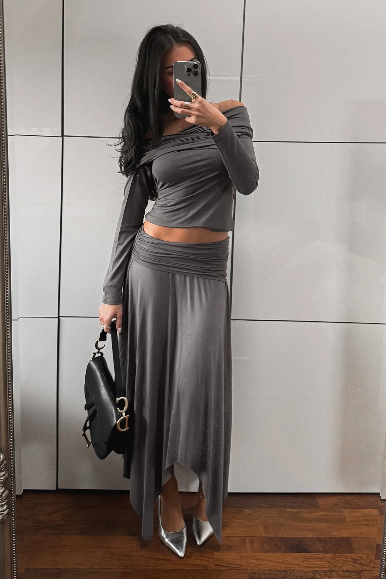 Soft Line Handkerchief Skirt