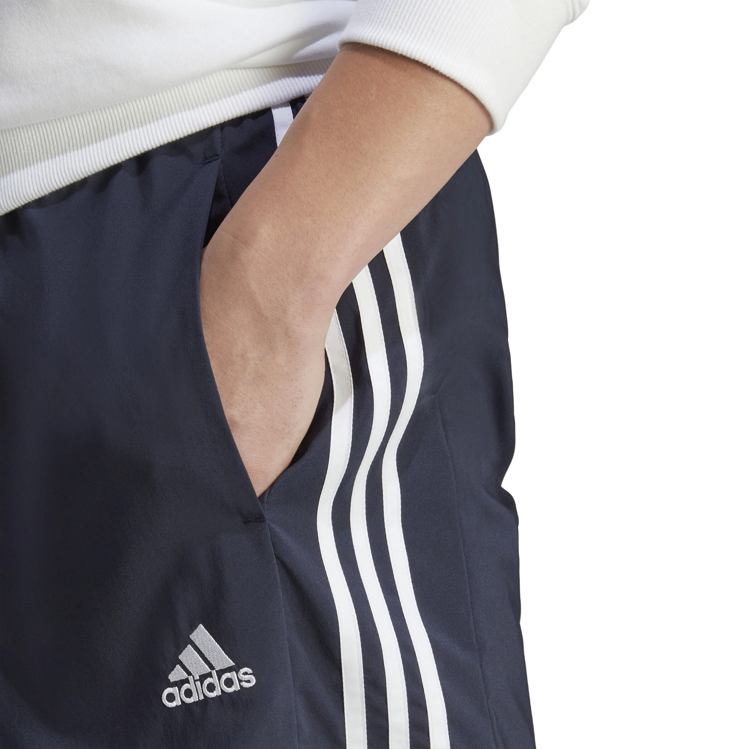 Essentials AEROREADY Chelsea 3-Stripes Shorts Herren - Dunkelblau, Weiß