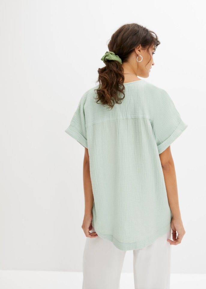Musselin-Bluse mit Knopfleiste und Tasche
