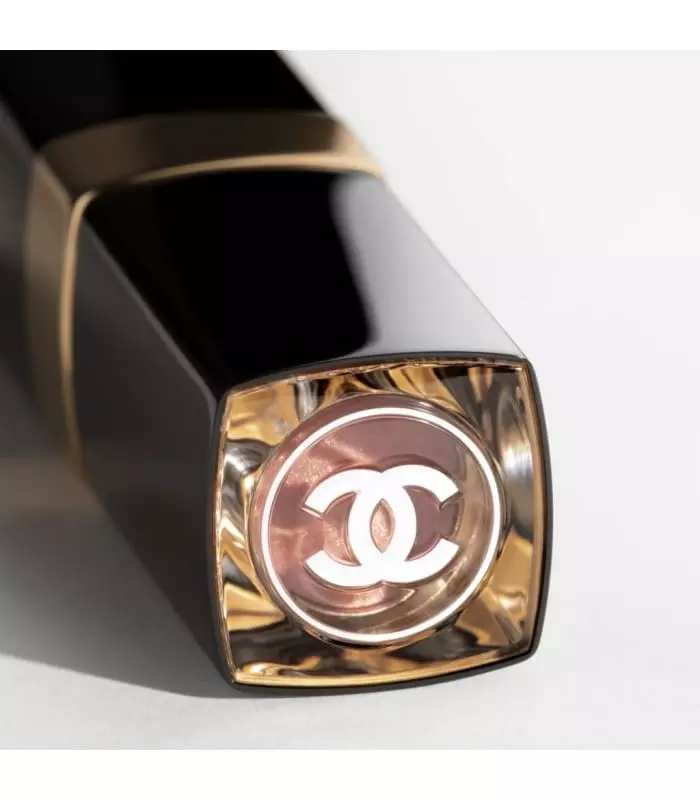 ROUGE COCO FLASH La Couleur, la Brillance, l'Intensité en un Éclair