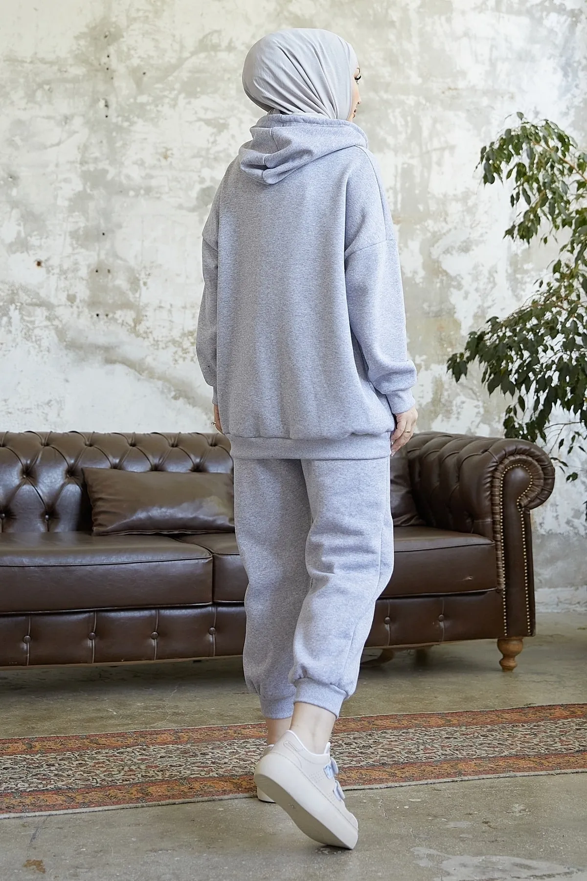 InStyle  Merva Three Thread Trainingsanzug – Grau