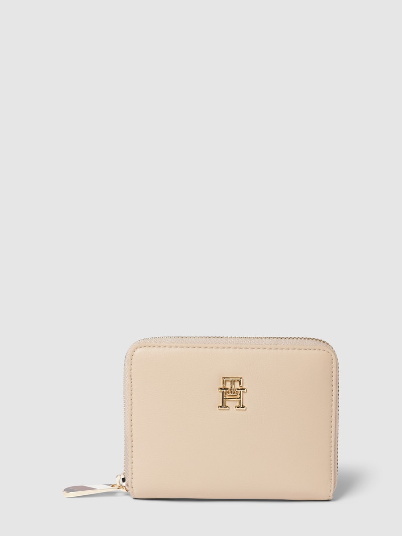 Portemonnaie mit Label-Detail Modell 'POPPY' in sand