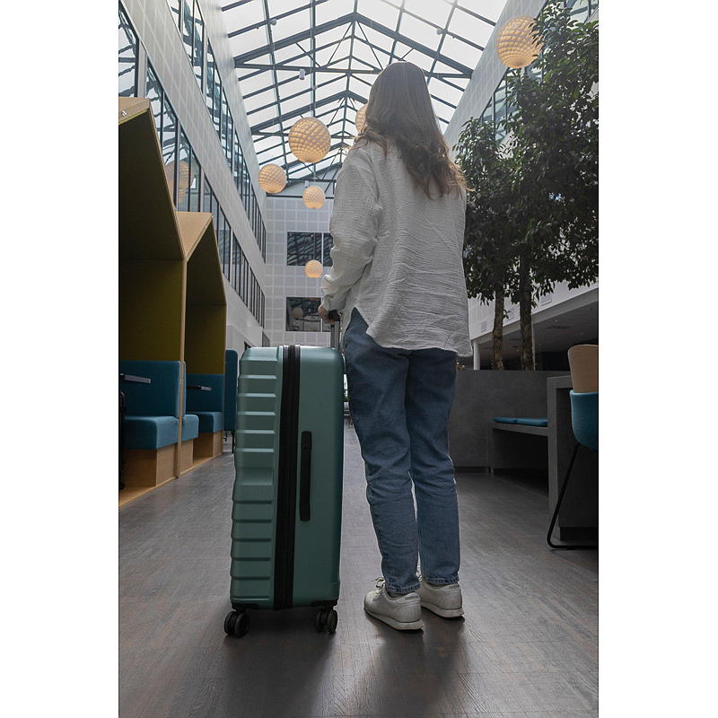 iGo Koffert 77 cm Grønn, Caly