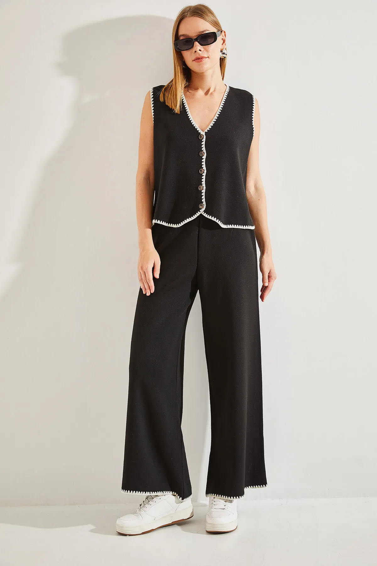Bianco Lucci  Set aus besticktem Strickoberteil und -unterteil für Damen