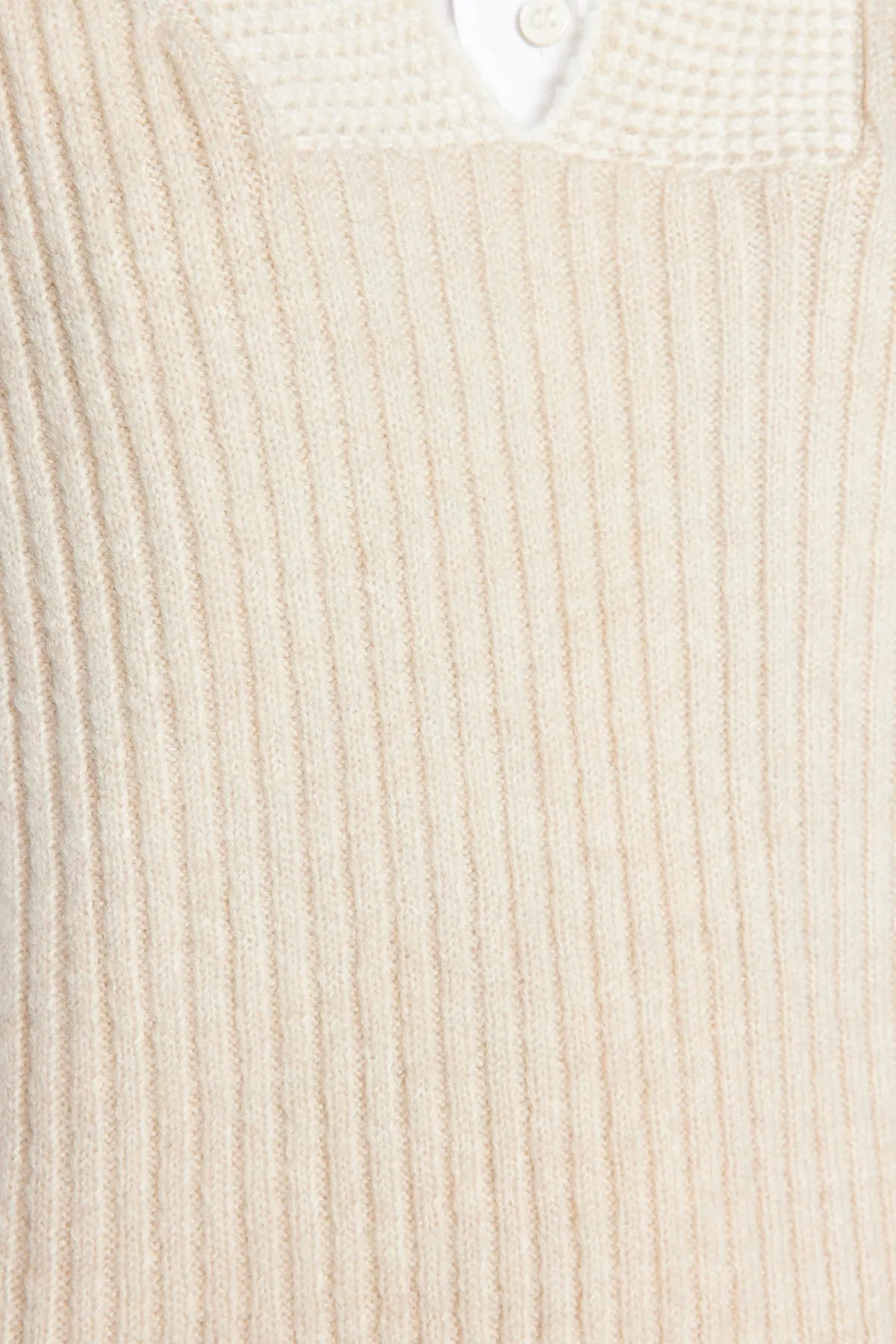 Trendyol Modest  Steinfarbener Thessaloniki-Strickpullover mit V-Ausschnitt und Blockfarben TCTAW24UV00000