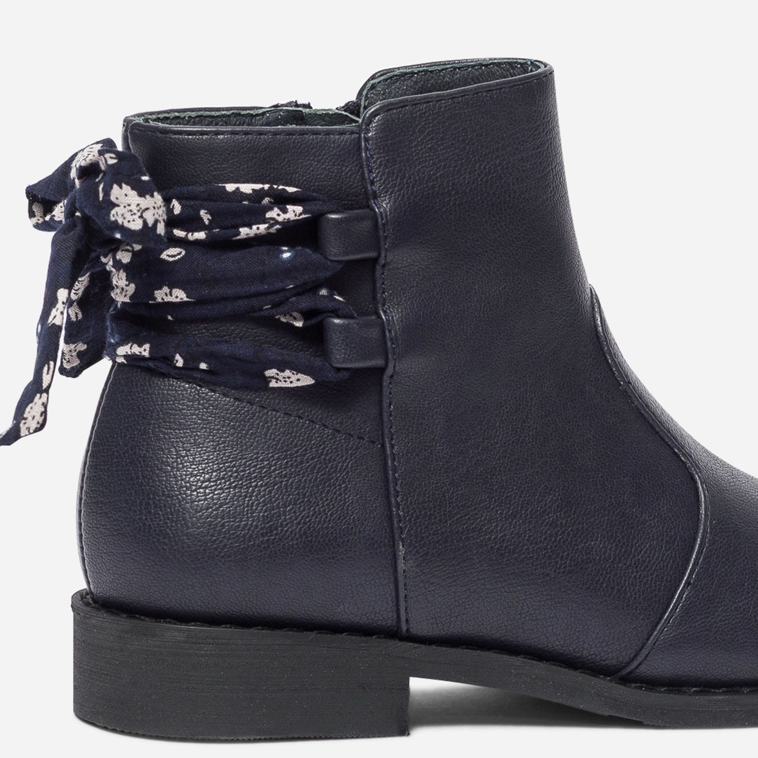 Boots marine avec ruban imprimé