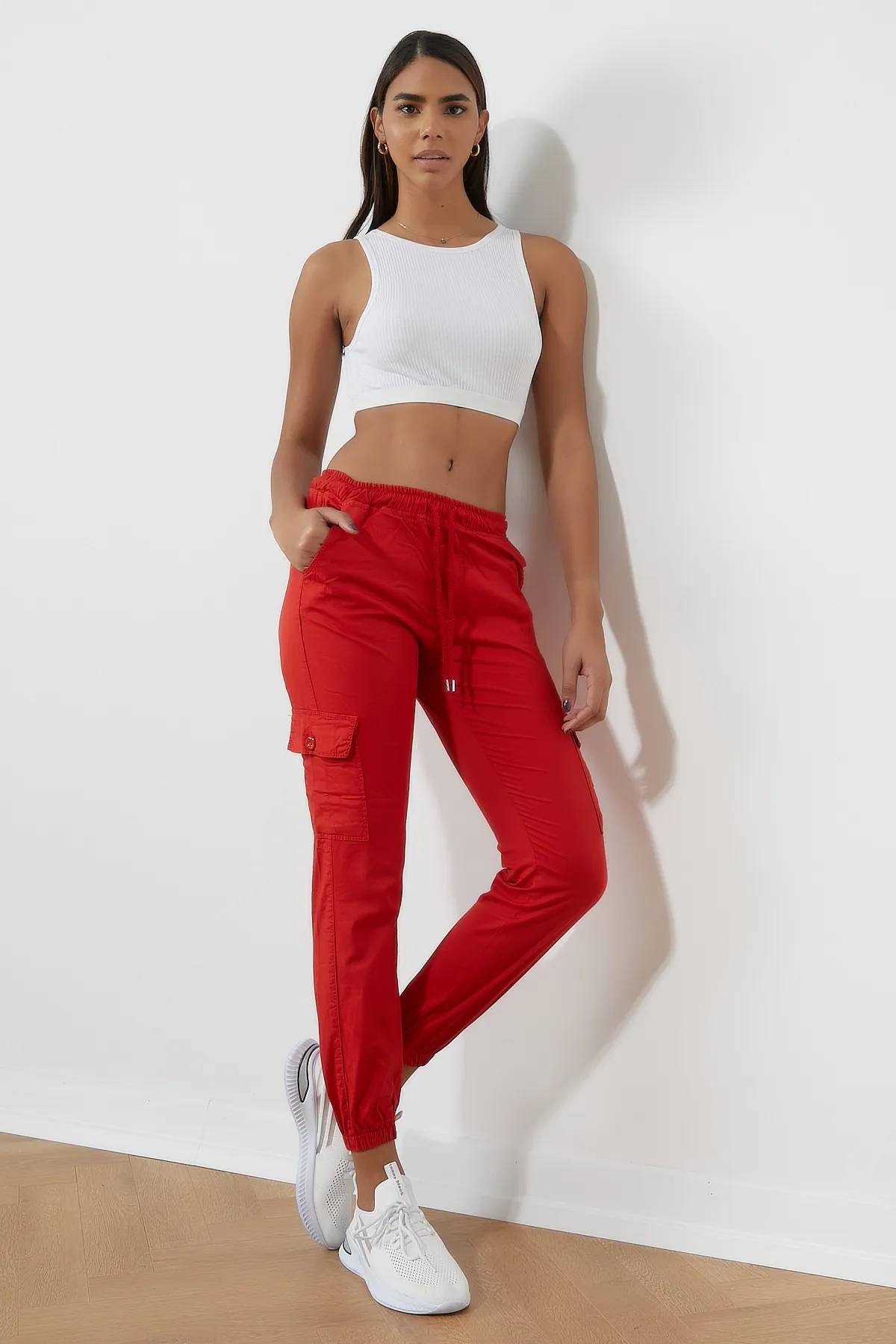 Tonny Black  Damen-Hose mit rotem Taillenbein und elastischem Bein TBG001