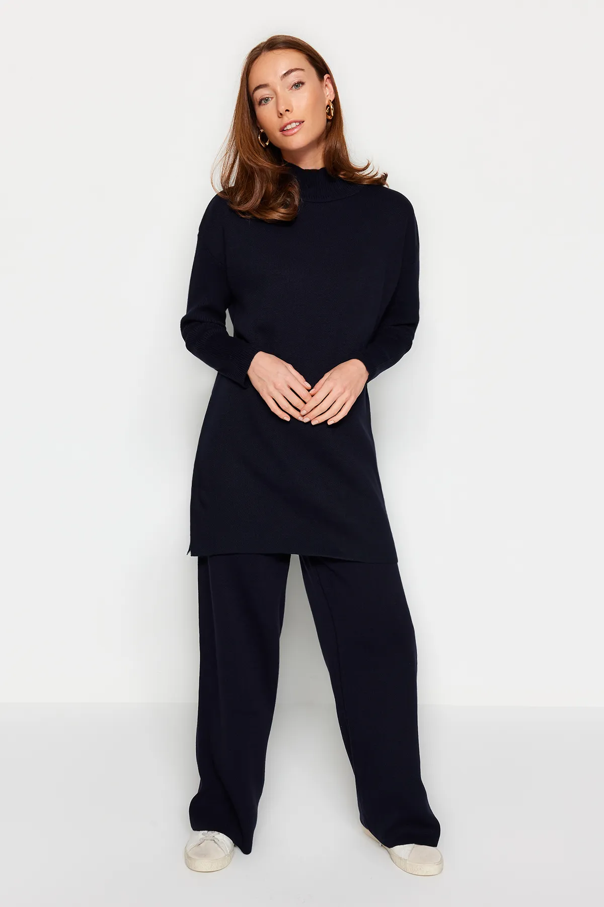 Trendyol Modest  Dunkelblaues, geschlitztes, weites Bein-Strickwaren-Set für Unter- und Obermaterial TCTAW24US00028