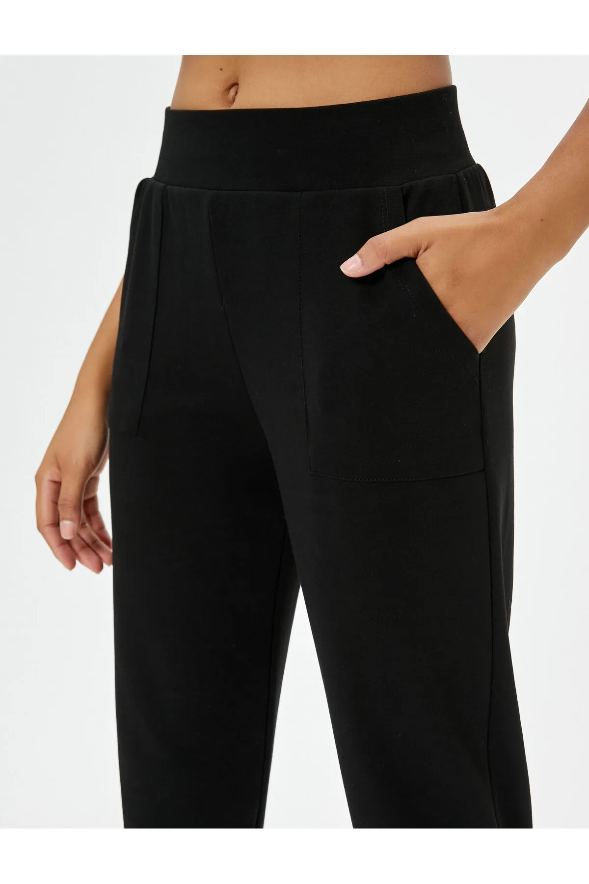 Koton  Jogger-Jogginghose mit hoher Taille und Tasche aus Viskose-Mischgewebe
