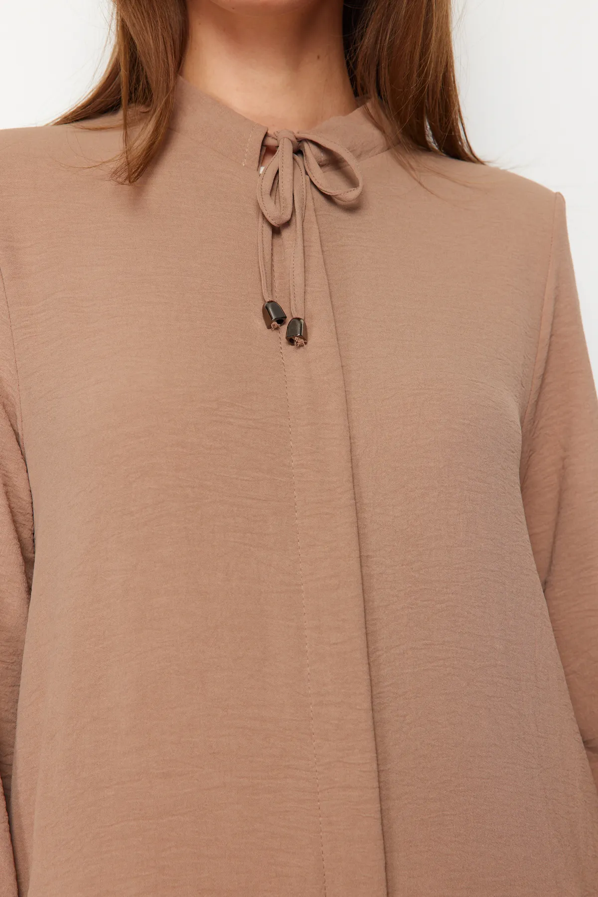 Trendyol Modest  Beige gewebte Kappe & Ferace & Abaya TCTSS24KF00025