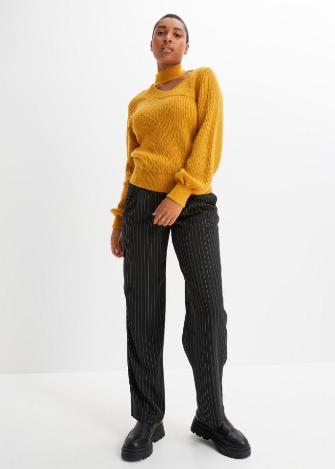Pullover mit Cut-Out
